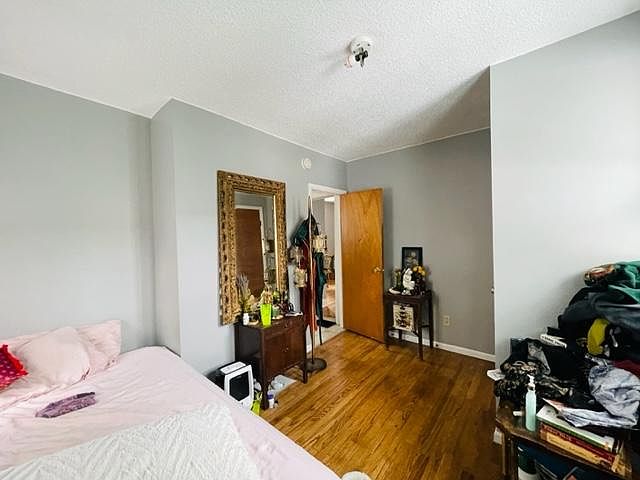 1st image of 934 Thomas St SE #2