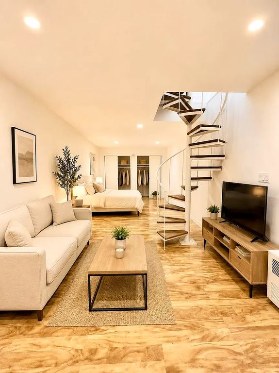 2 BR in Upper West Side