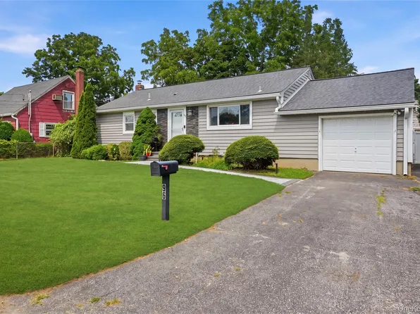 96 E 12th Street, Huntington Station, NY 11746