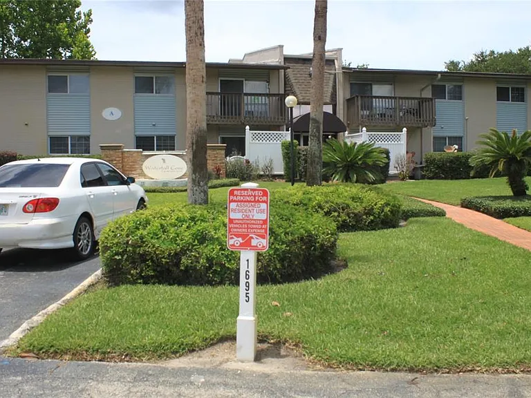 1695 Lee Rd #A101 — Photo 2
