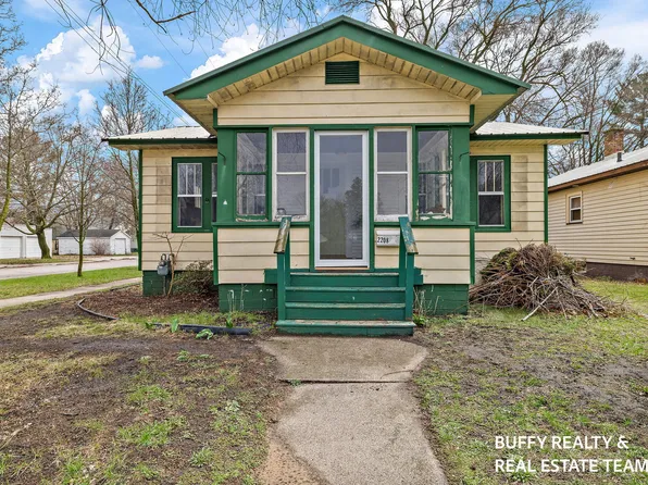 2208 Torrent St, Muskegon, MI 49441