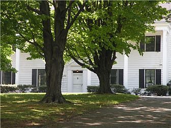 Circular drive leads to front entrance
