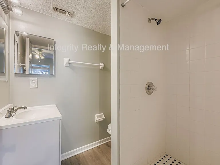 Parkridge Apartments — Photo 21
