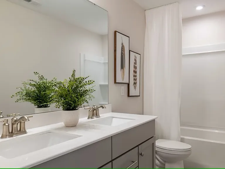 2nd Floor Common Bathroom