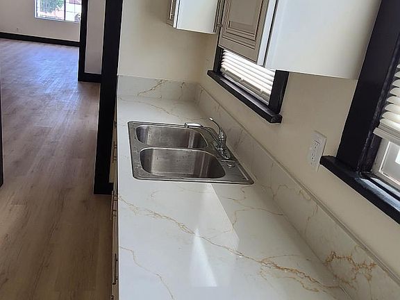 Base Cabinet Top.