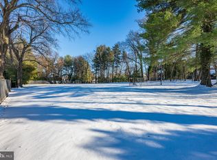 9021 Bronson Dr, Potomac, MD 20854