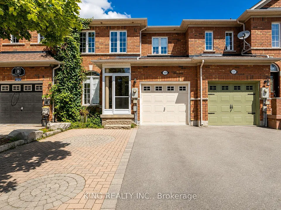 149 Dolce Cres