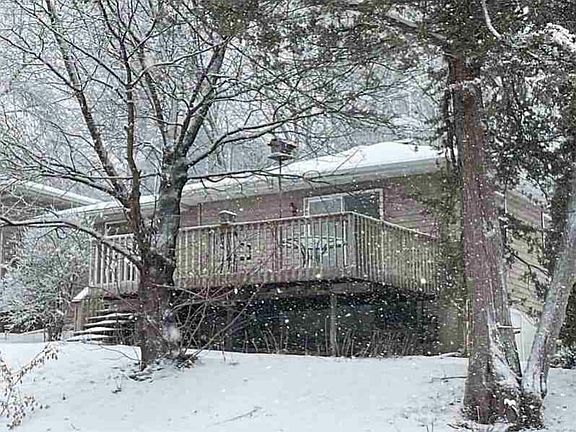 2nd image of 3000 Devon Ln