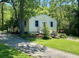 21319 S Hillside Rd, Frankfort, IL 60423