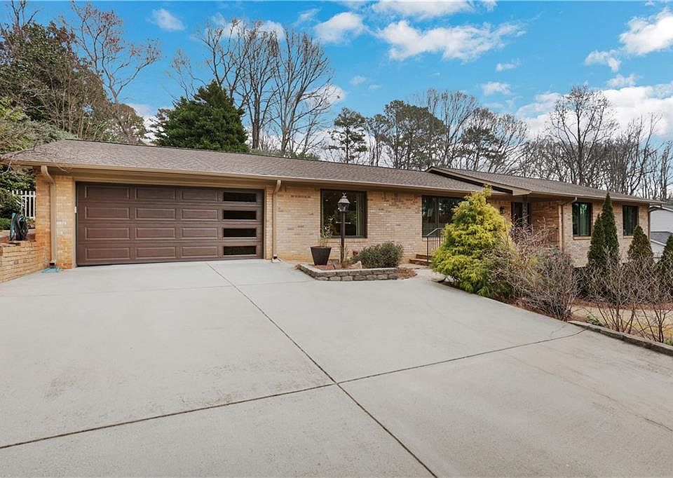 1st image of 5077 Vernon Oaks Dr