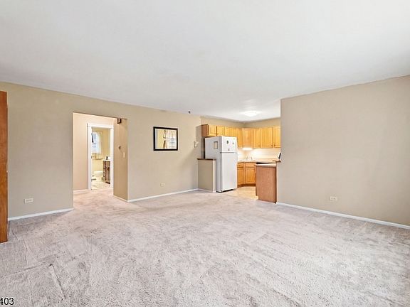 3rd image of 199 N Beverwyck Rd APT A3