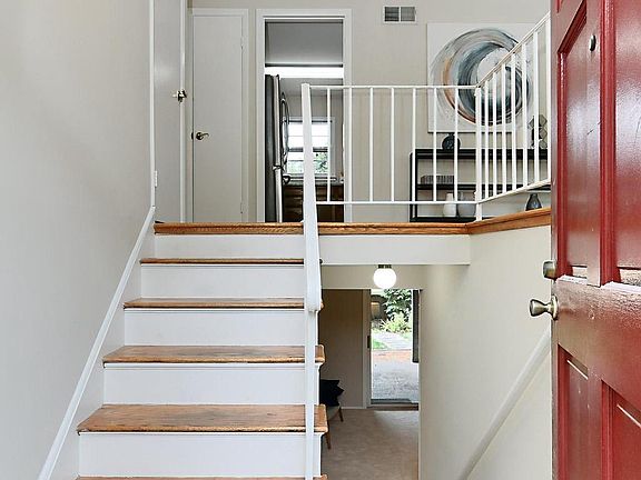 5th image of 4401 Evergreen Dr