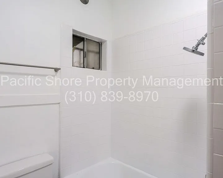 2737 15th Apartments — Photo 12