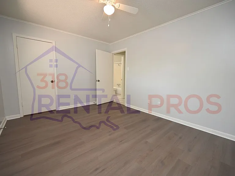 427 E Mississippi Ave — Photo 14