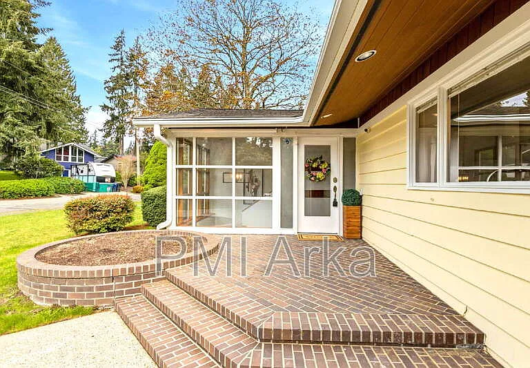 7020 137th Ave NE — Photo 3