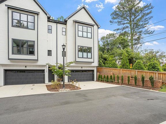 3rd image of 811 Maple Berry Ln #101
