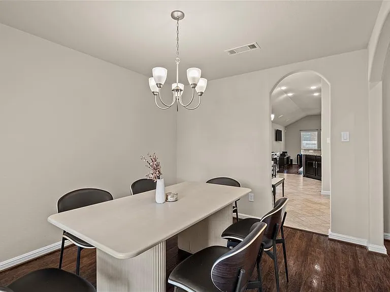 4808 Ladona Ct — Photo 9