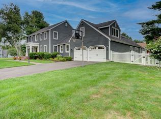6 Rolling Meadow Dr, Wallingford, CT 06492