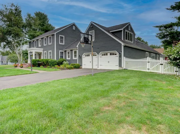 6 Rolling Meadow Drive, Wallingford, CT 06492