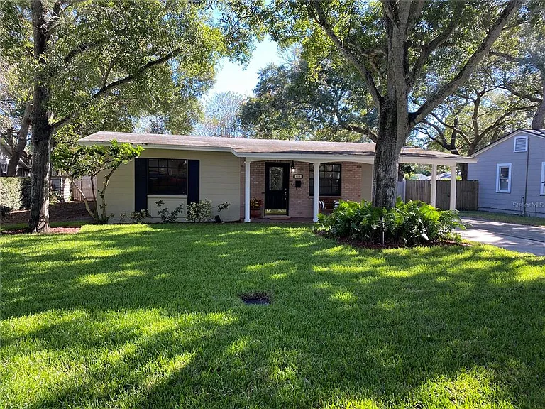 4606 S Esperanza Ave — Photo 2