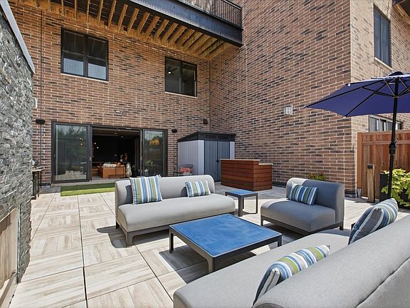 5th image of 5820 N Clark St #207