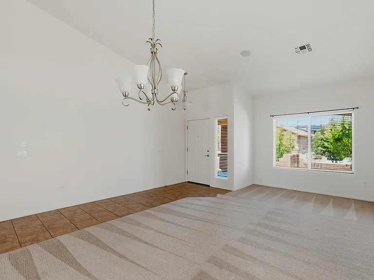 677 W Pizzicato Ln — Photo 8