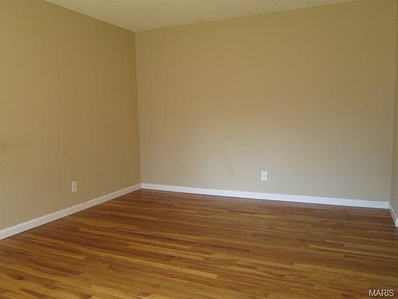 4th image of 11607 Esperanza Dr