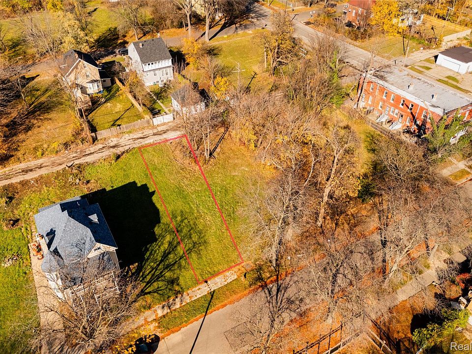 1st image of 127 Rosedale Ct