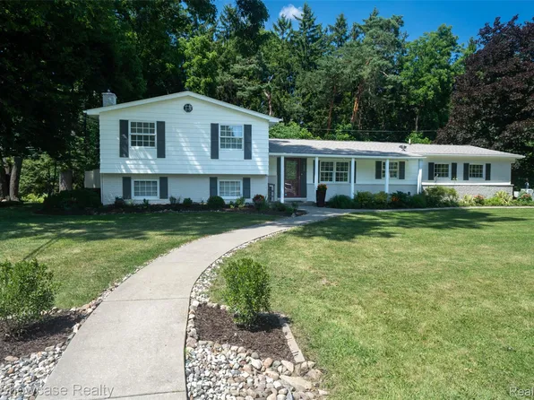 7000 Pebblecreek Rd, West Bloomfield, MI 48322