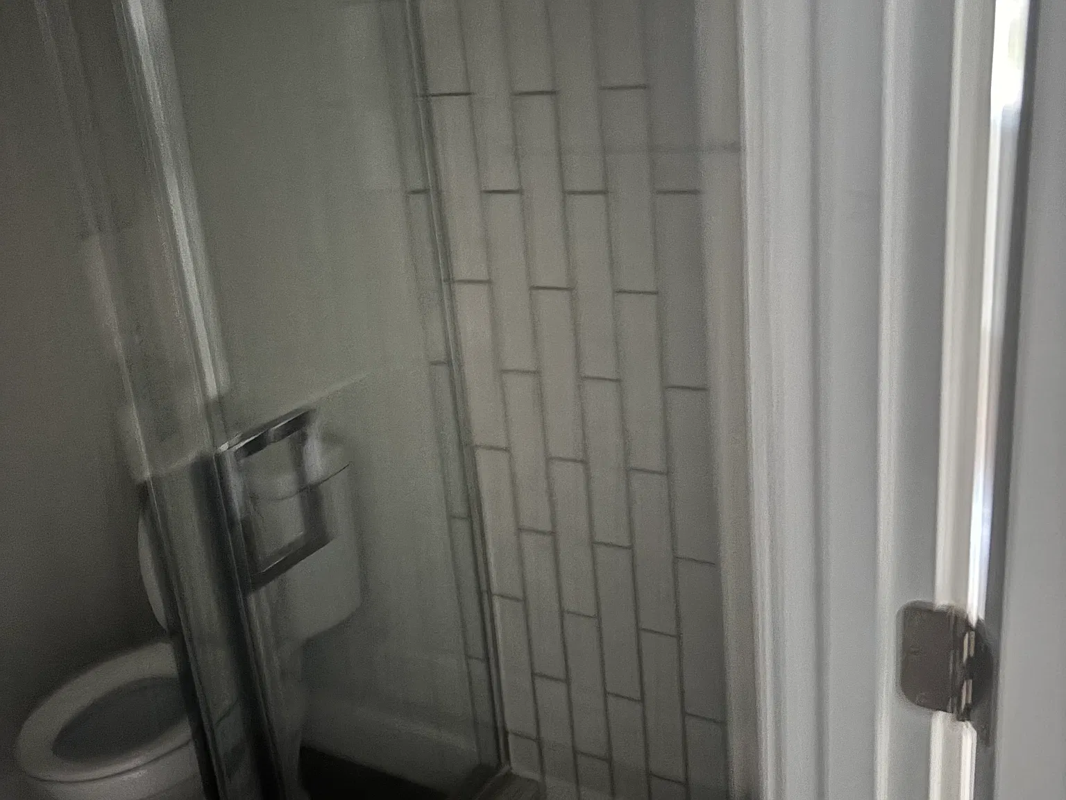 2 bed, 1000 sqft, $1,375 — Photo 2