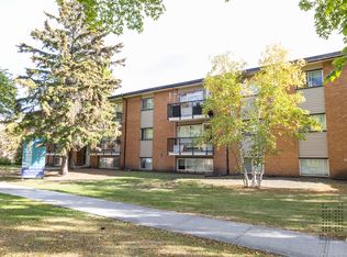 Palmont Place, Edmonton, AB T5H 3L2