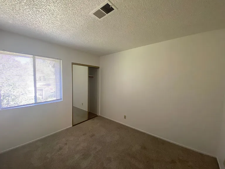 313 Eldridge Ave — Photo 12