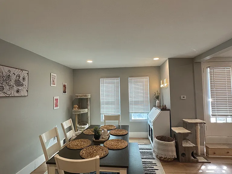 1804 W 45th St #2 — Photo 6