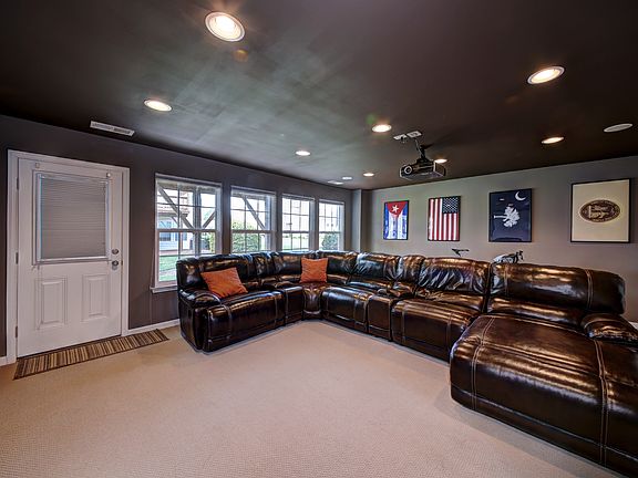 Media Room leads to Deck