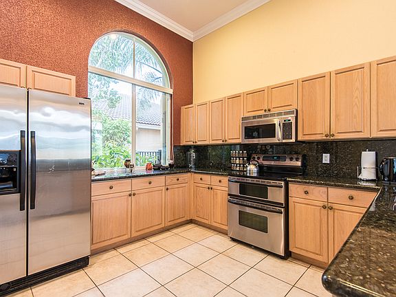 4th image of 2525 Eagle Run Cir