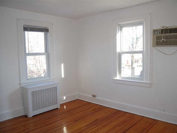3rd image of 25 N 12th St #2