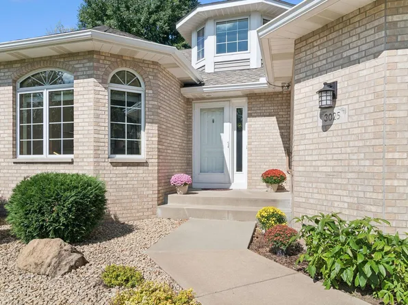 3025 Highpointe Curv, Roseville, MN 55113