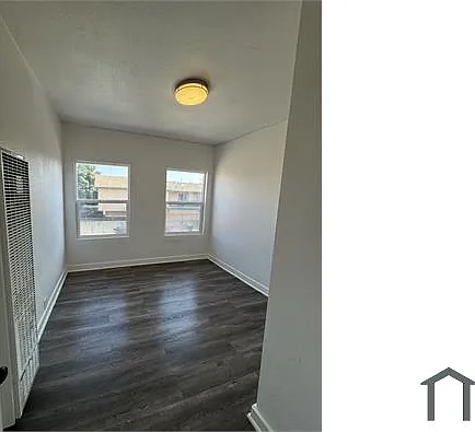 813 W 43rd St #1 — Photo 11