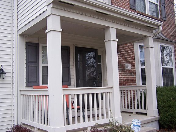 2nd image of 2873 Deverell Dr