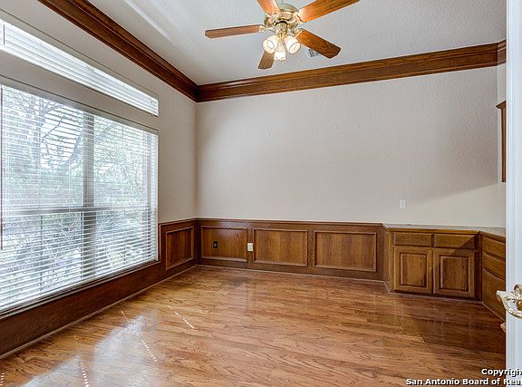 4th image of 3 Regency Row Dr