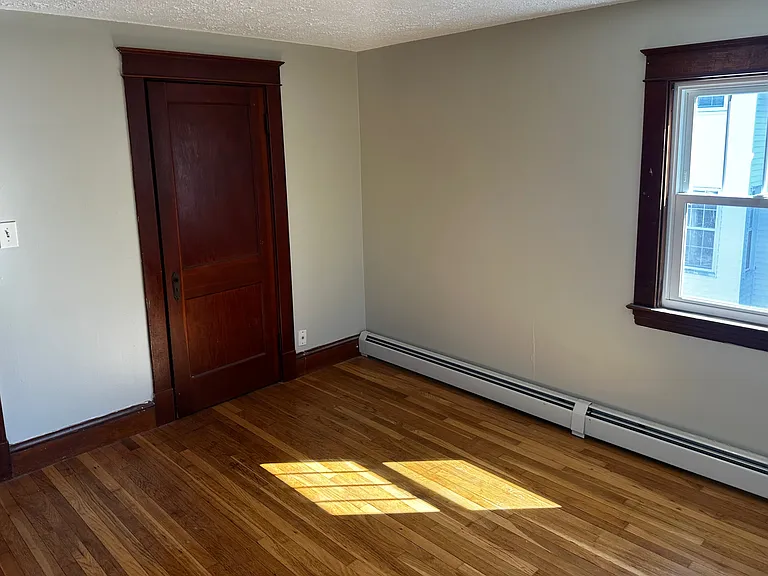 94 Pike St #2 — Photo 3