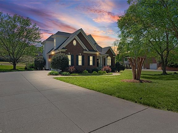 2nd image of 531 Oak Valley Blvd