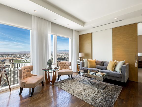 3rd image of 3750 Las Vegas Blvd S