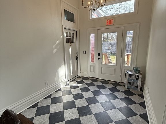2nd image of 325 W 6th St Unit 2