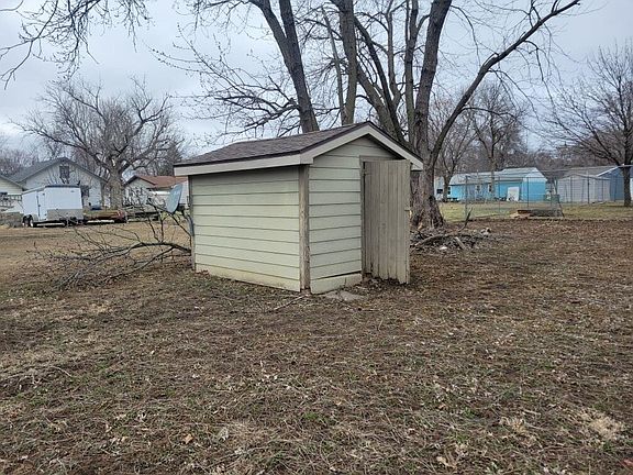 4th image of 515 6th Ave W