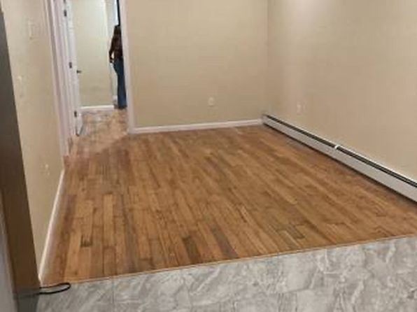 38 Holland Ave #3