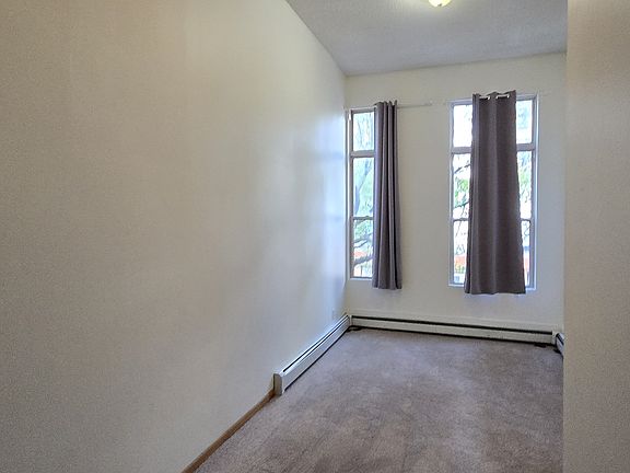 4th image of 425 Cedar Ave S #1