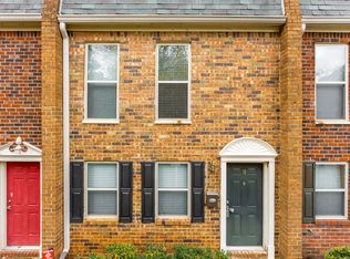 125 N River Dr UNIT B, Sandy Springs, GA 30350