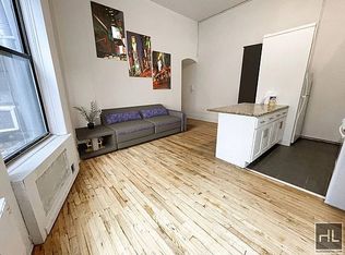 251 W 72nd St #3, New York, NY 10023