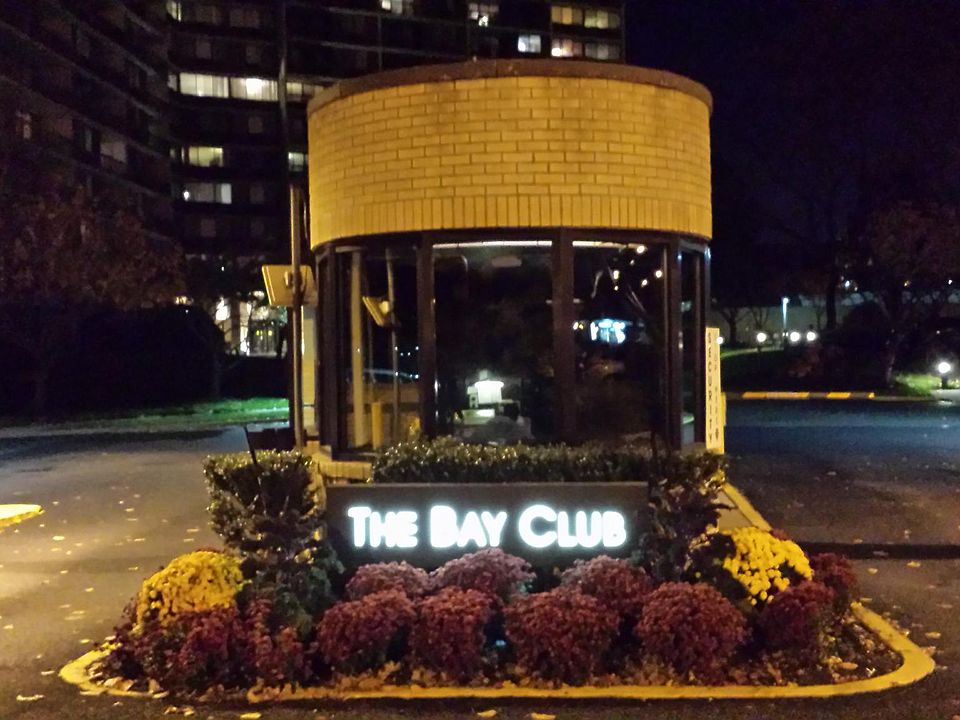 1st image of 2 Bay Club Dr